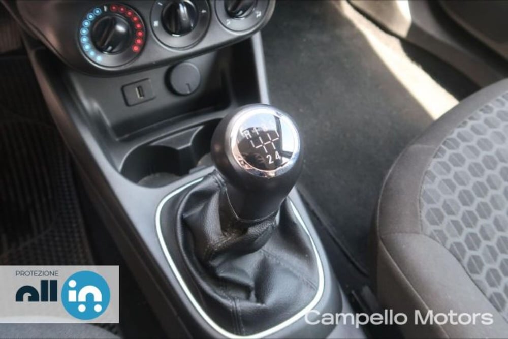 Opel Corsa Coupé usata a Venezia (12)