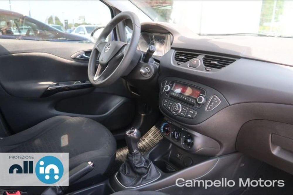 Opel Corsa Coupé usata a Venezia (13)