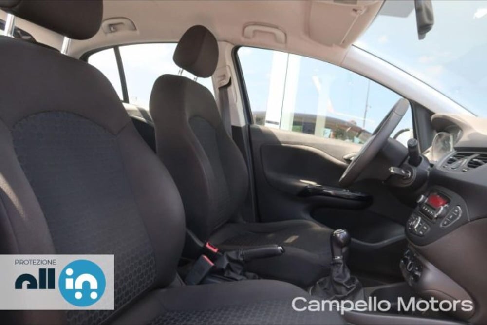 Opel Corsa Coupé usata a Venezia (14)