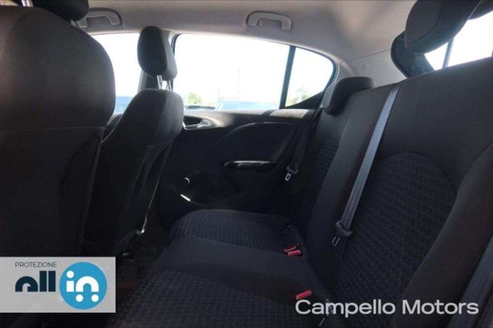 Opel Corsa Coupé usata a Venezia (6)