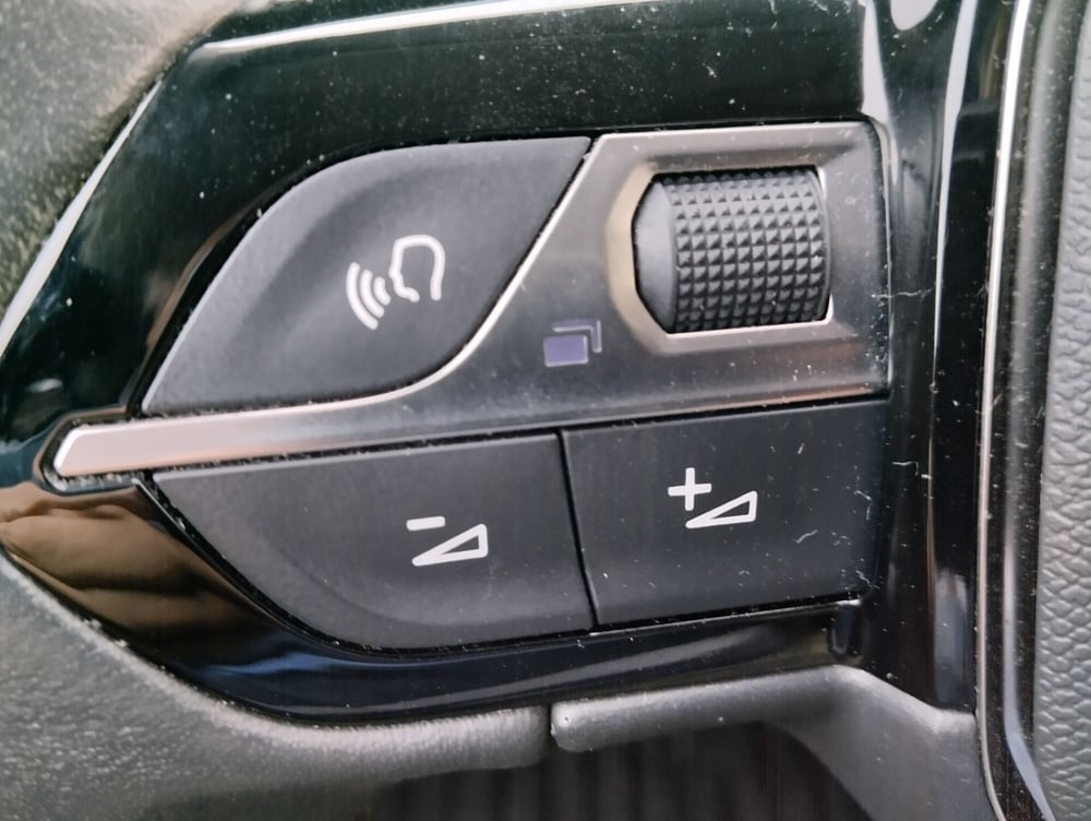 Peugeot 208 usata a Asti (14)