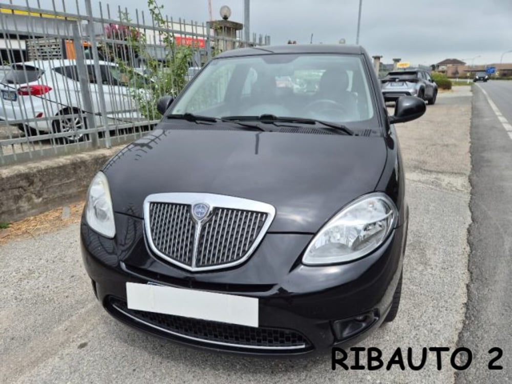 Lancia Ypsilon usata a Cuneo (18)