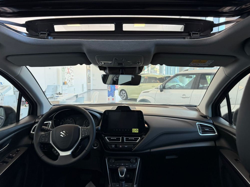 Suzuki S-Cross nuova a Ascoli Piceno (15)