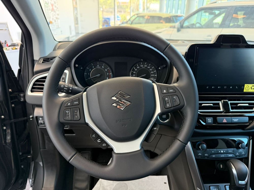 Suzuki S-Cross nuova a Ascoli Piceno (16)