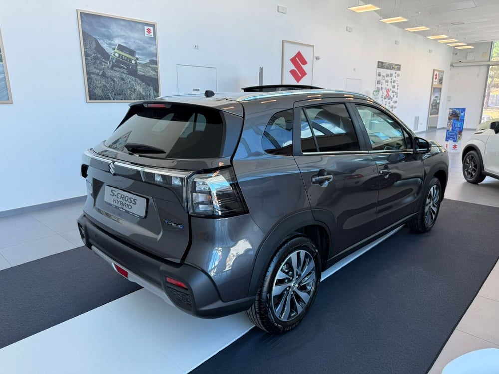 Suzuki S-Cross nuova a Ascoli Piceno (4)