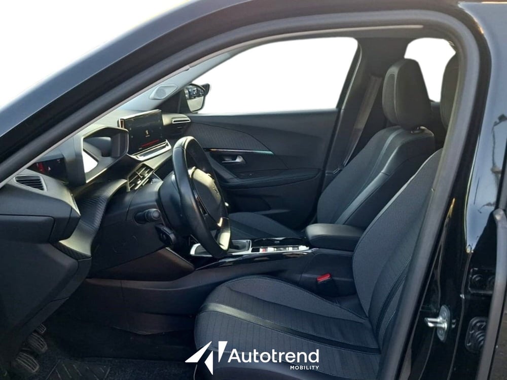 Peugeot 2008 usata a Bari (6)