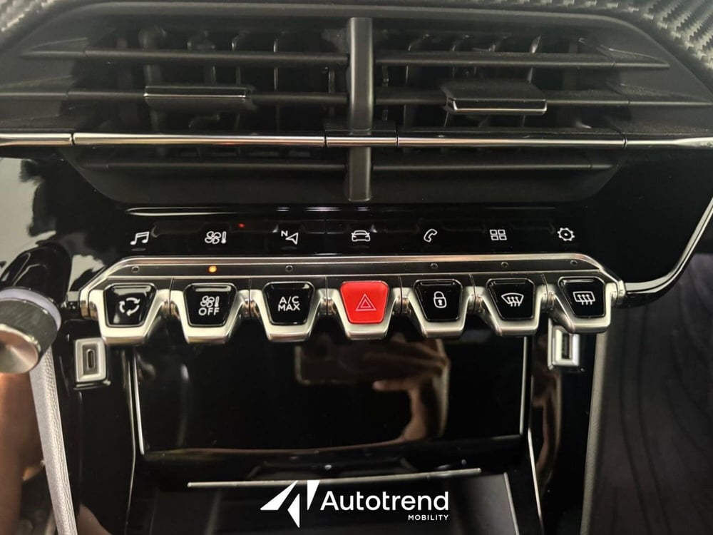 Peugeot 2008 usata a Bari (13)
