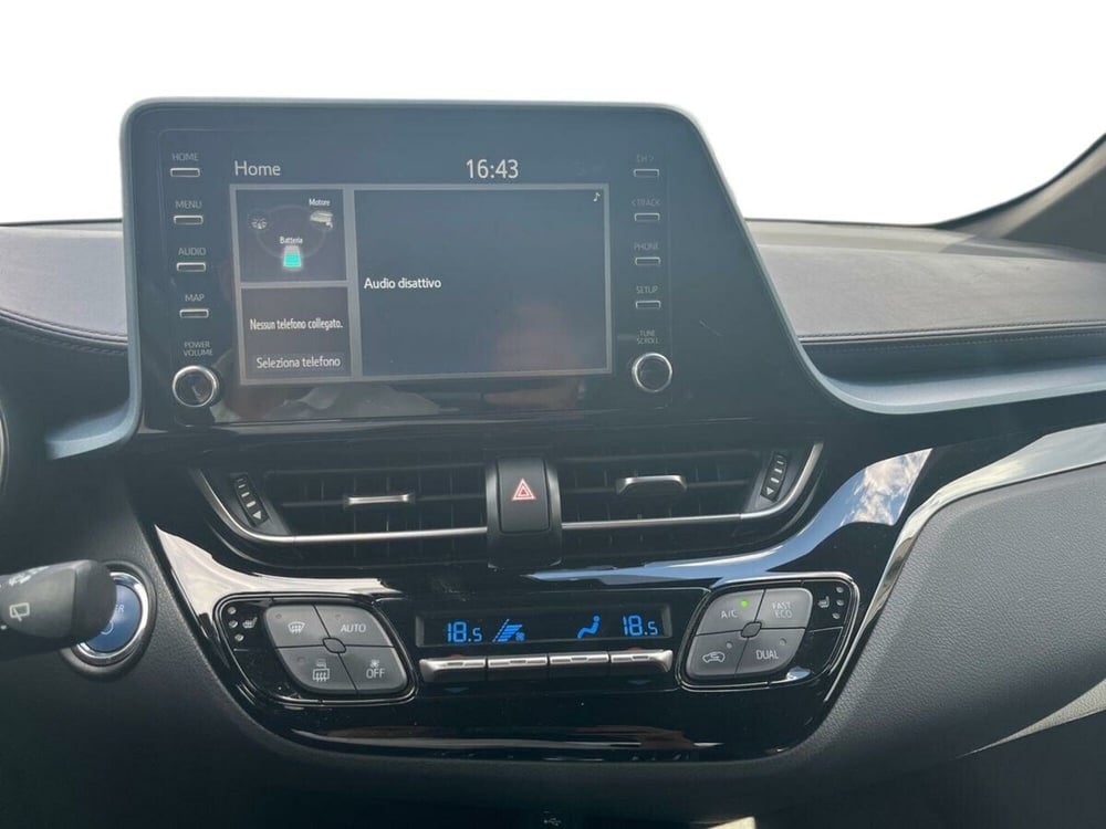 Toyota Toyota C-HR usata a Sondrio (13)