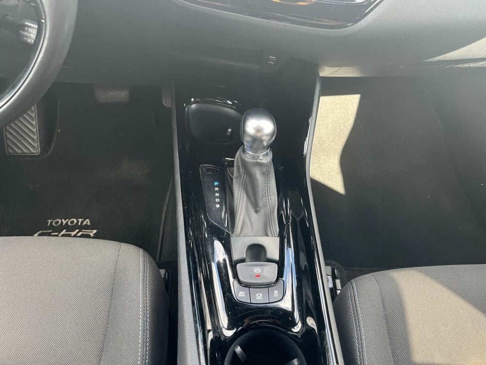 Toyota Toyota C-HR usata a Sondrio (14)
