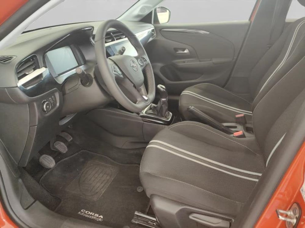 Opel Corsa usata a Genova (9)