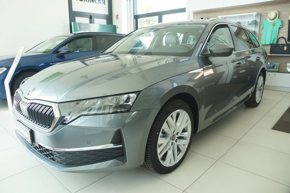 Skoda Octavia Station Wagon nuova a Torino