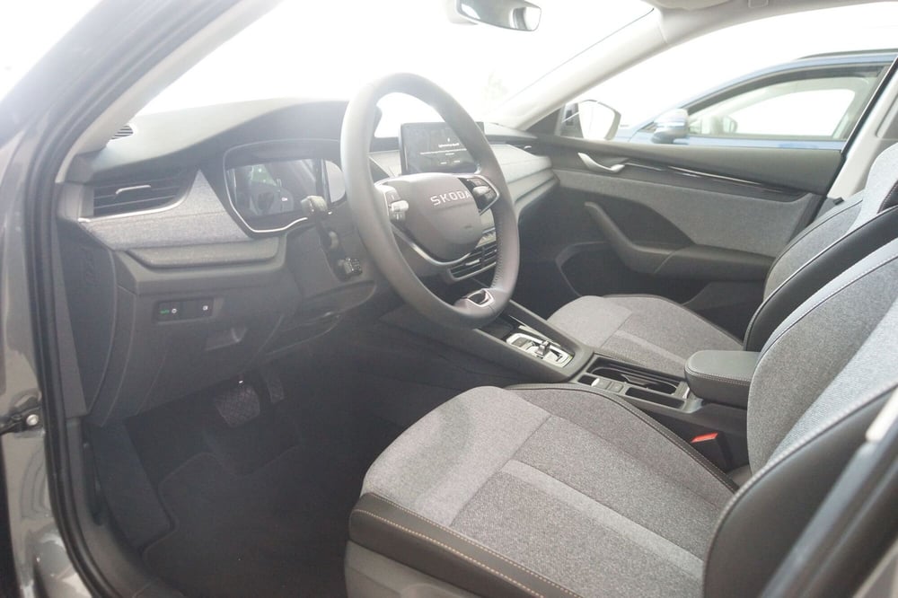 Skoda Octavia Station Wagon nuova a Torino (16)