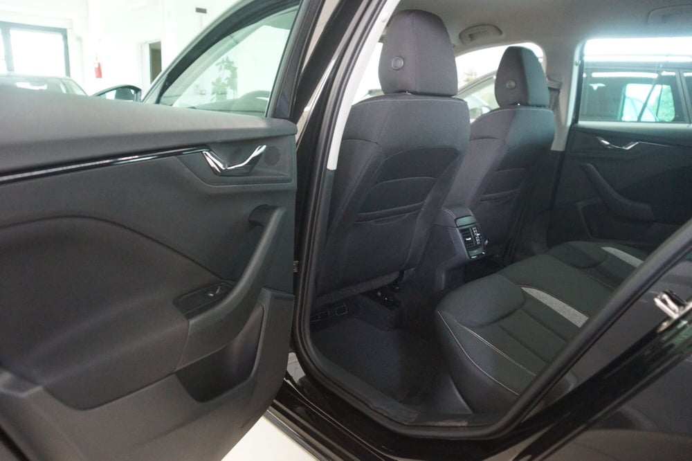 Skoda Kamiq nuova a Torino (8)