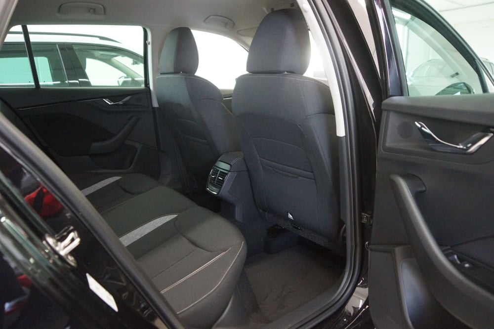 Skoda Kamiq nuova a Torino (9)