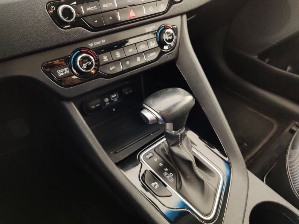 Kia Niro usata a Massa-Carrara (11)