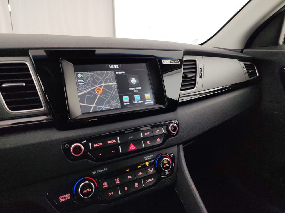 Kia Niro usata a Massa-Carrara (12)