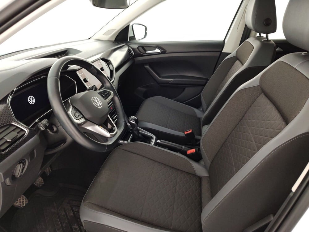 Volkswagen T-Cross usata a Massa-Carrara (7)