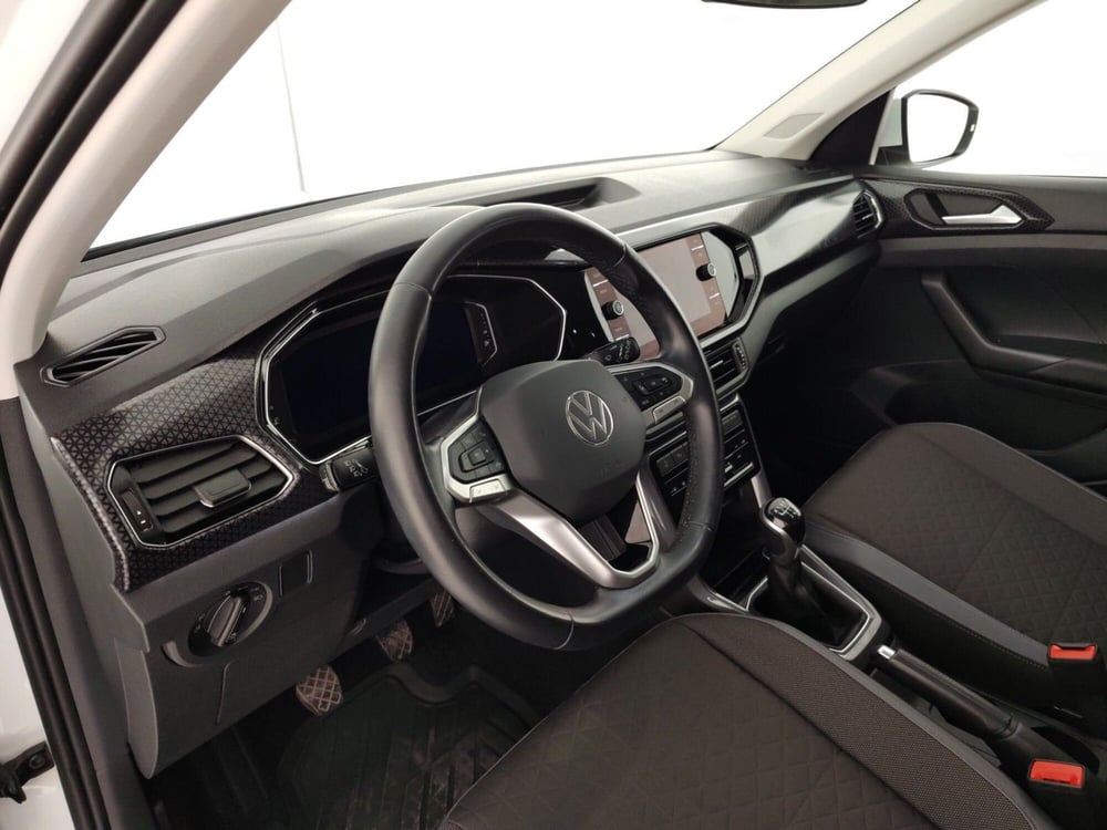 Volkswagen T-Cross usata a Massa-Carrara (8)
