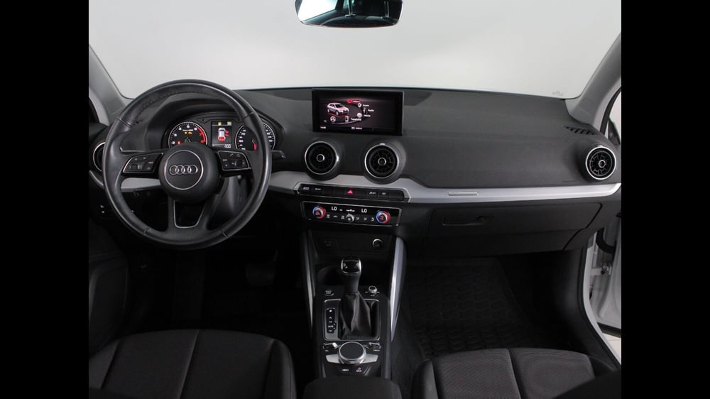 Audi Q2 usata a Palermo (8)