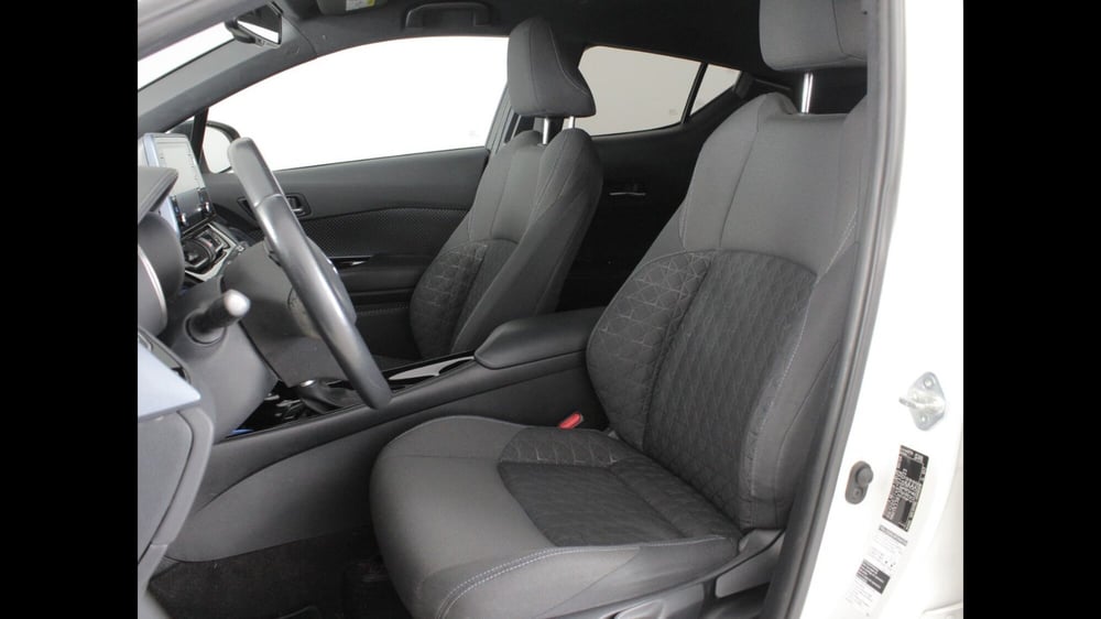 Toyota Toyota C-HR usata a Palermo (12)