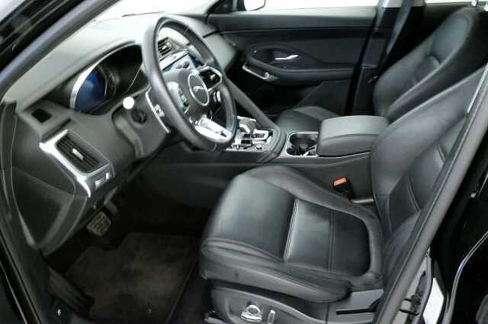 Jaguar E-Pace usata a Mantova (12)