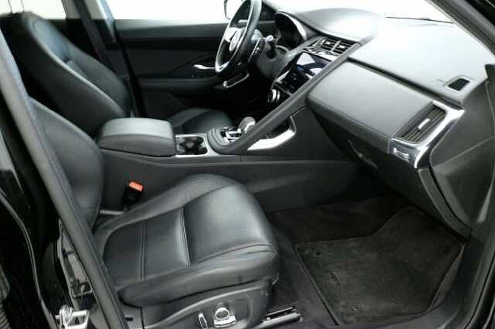 Jaguar E-Pace usata a Mantova (3)