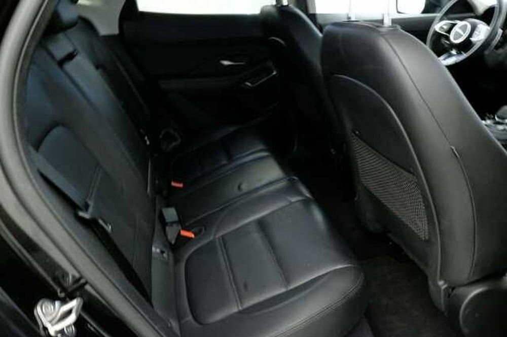 Jaguar E-Pace usata a Mantova (4)