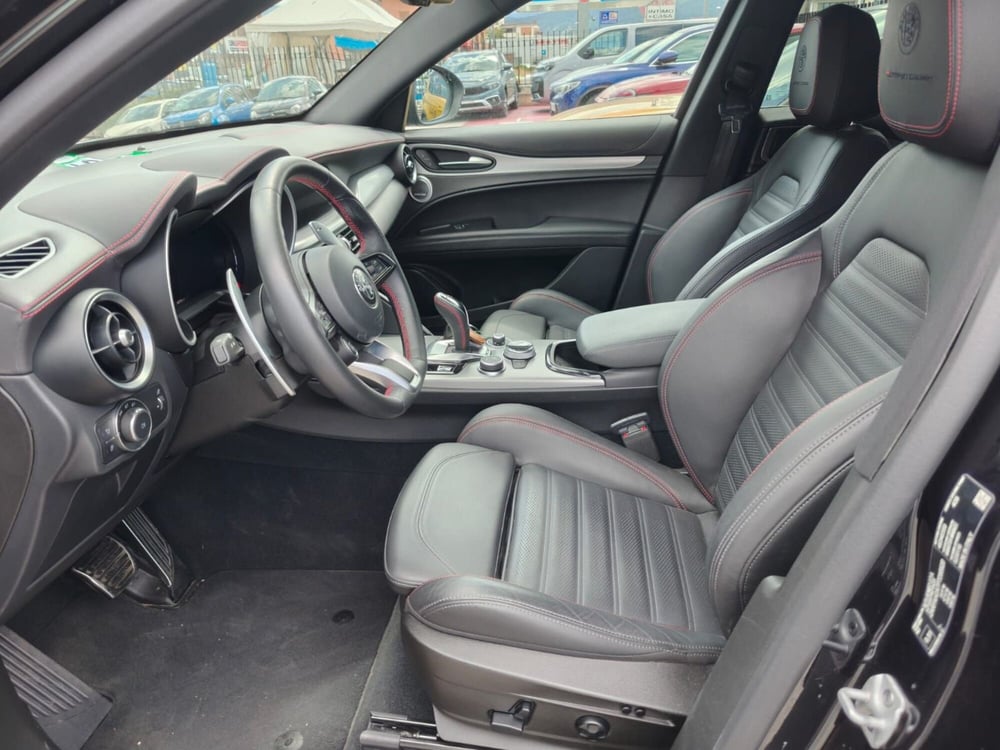 Alfa Romeo Stelvio usata a L'Aquila (10)