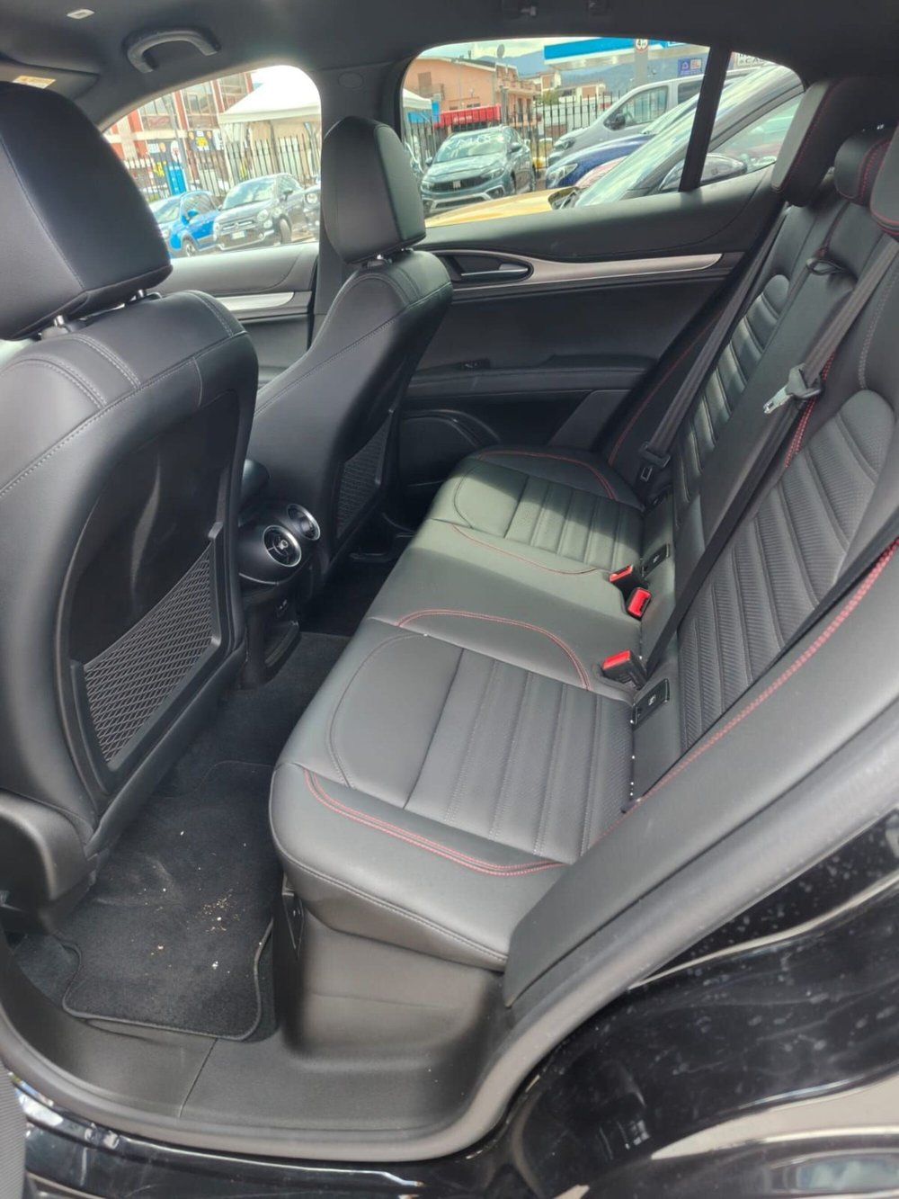 Alfa Romeo Stelvio usata a L'Aquila (20)
