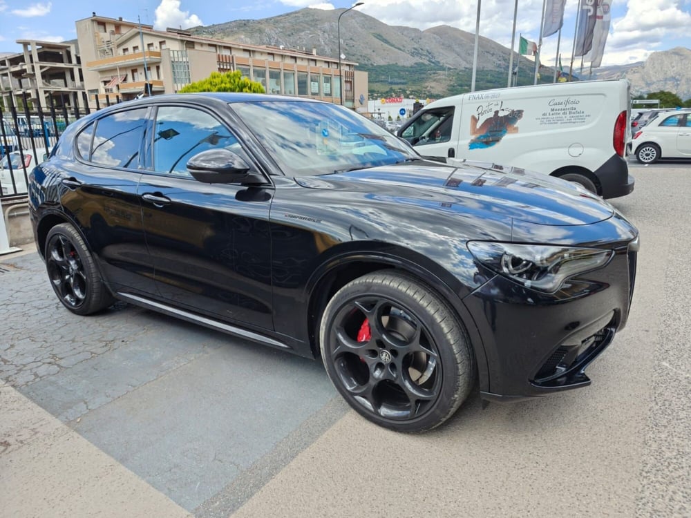 Alfa Romeo Stelvio usata a L'Aquila (4)