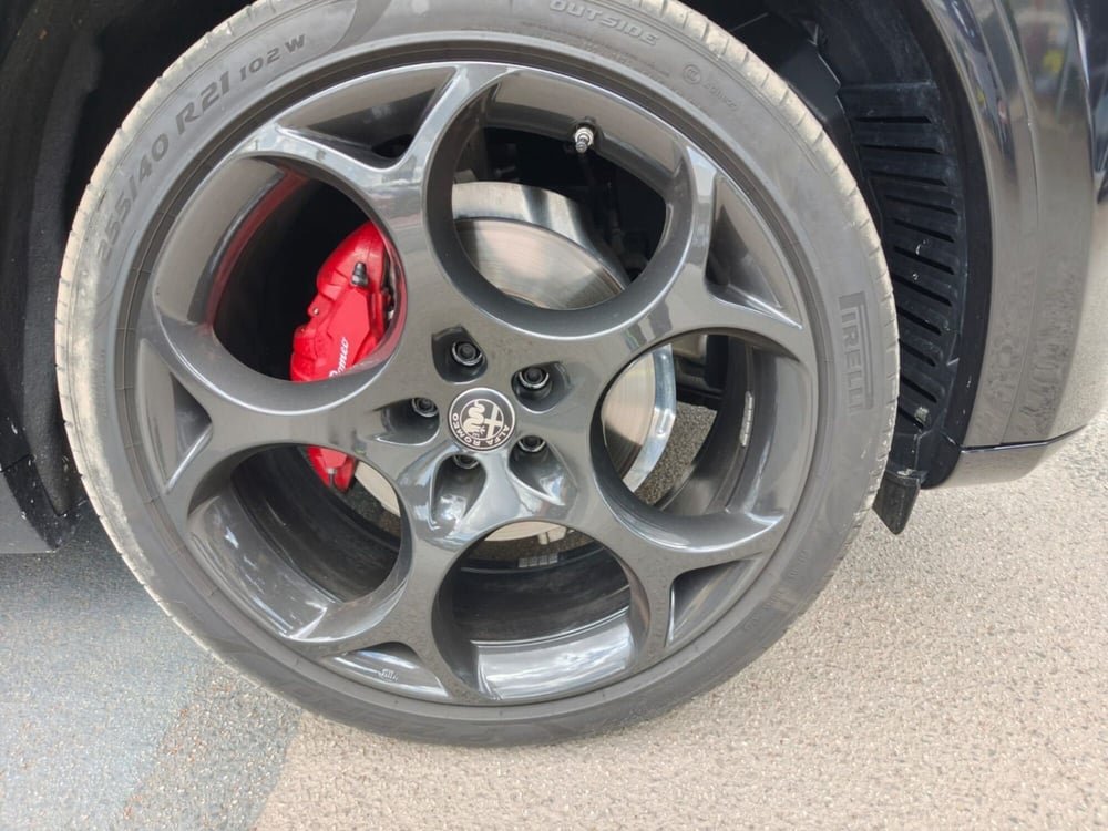 Alfa Romeo Stelvio usata a L'Aquila (6)