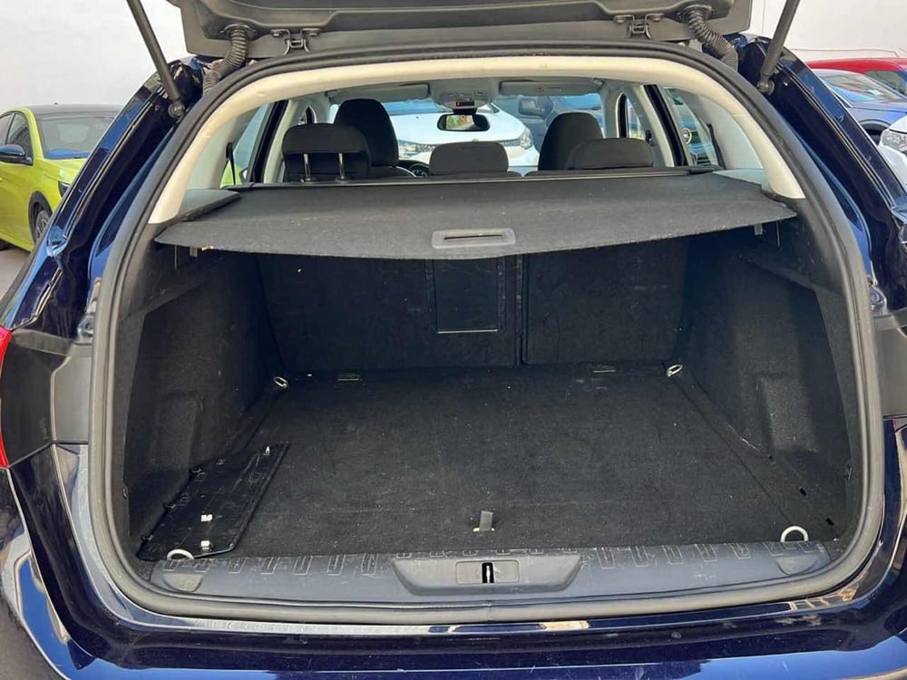 Peugeot 308 SW usata a Foggia (17)