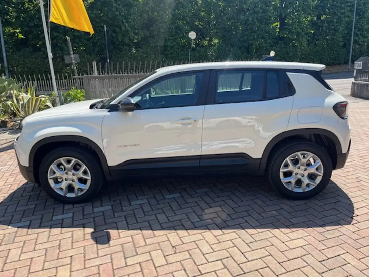 Jeep Avenger nuova a Brescia (12)
