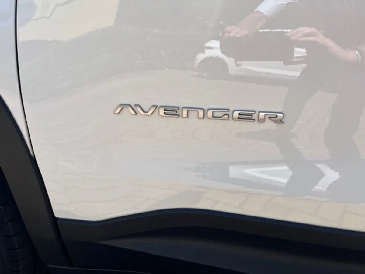 Jeep Avenger nuova a Brescia (13)