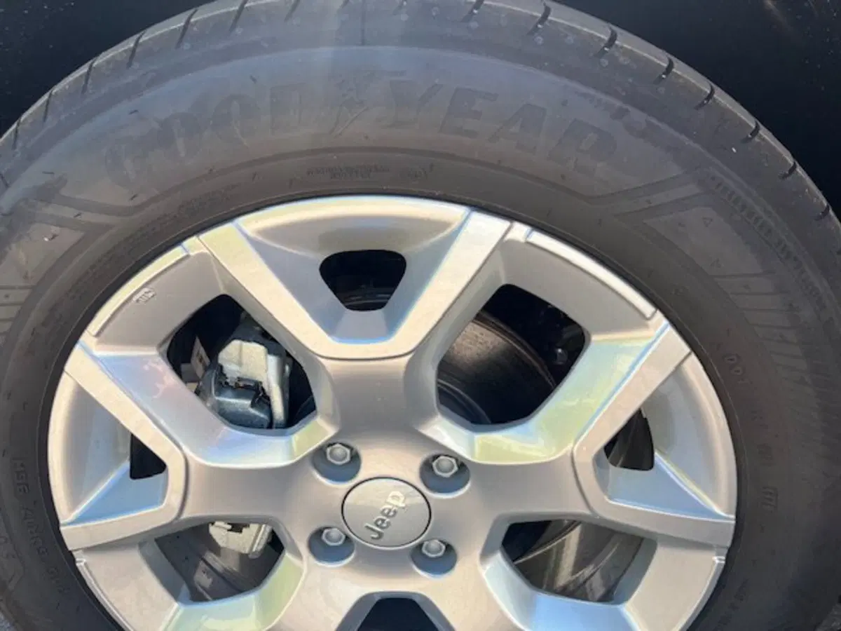 Jeep Avenger nuova a Brescia (14)