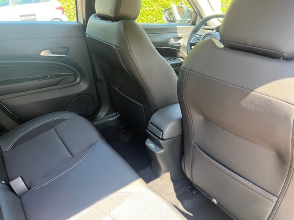 Jeep Avenger nuova a Brescia (18)