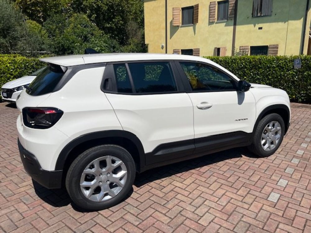 Jeep Avenger nuova a Brescia (6)