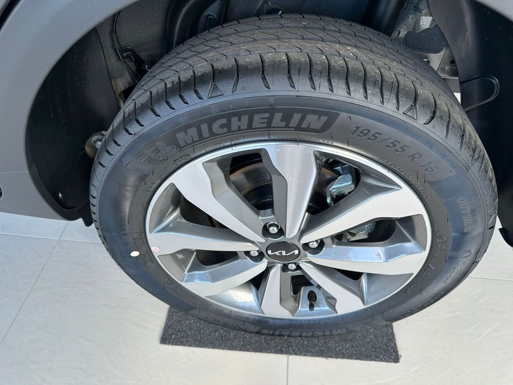 Kia Stonic nuova a Arezzo (17)