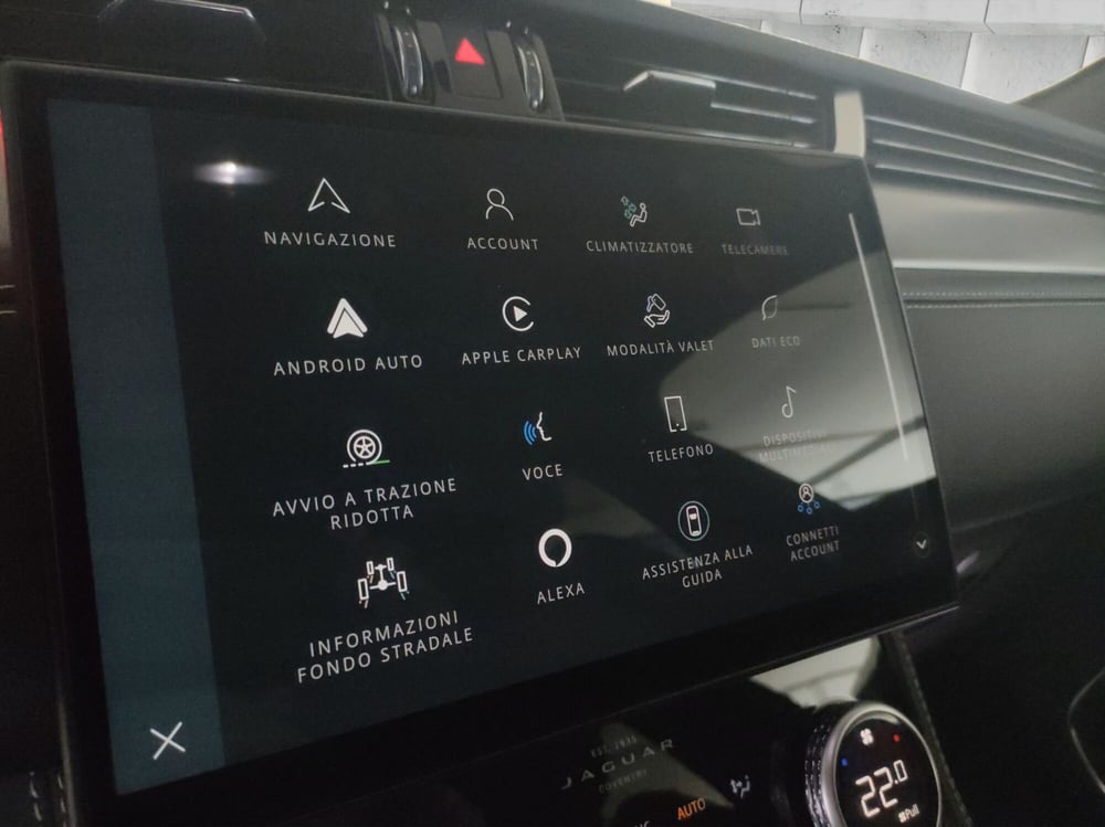 Jaguar F-Pace usata a Milano (16)