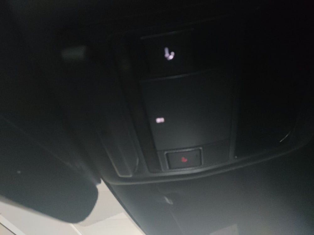 Jaguar F-Pace usata a Milano (20)