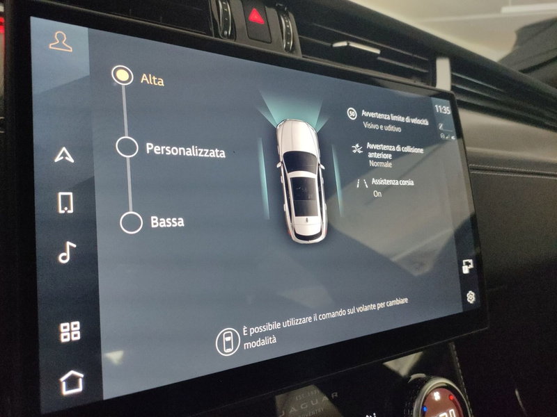 Jaguar F-Pace usata a Milano (18)