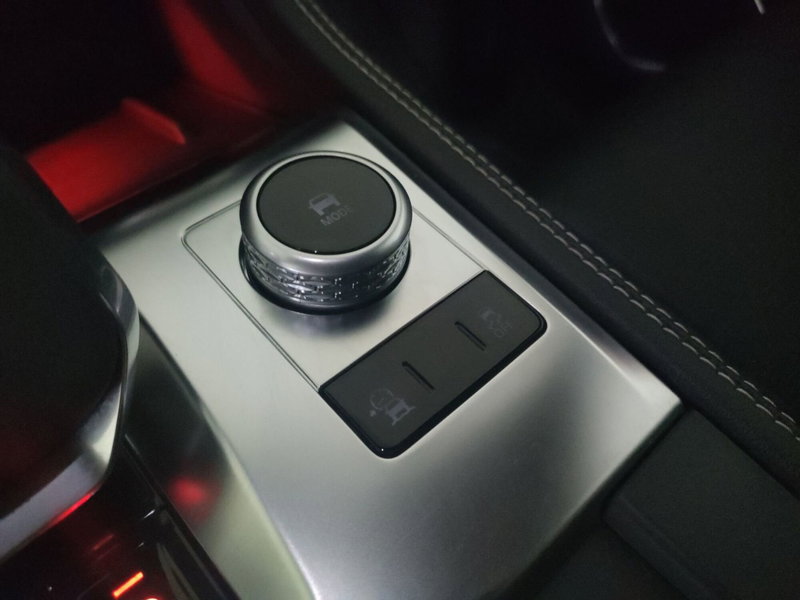 Jaguar F-Pace usata a Milano (20)