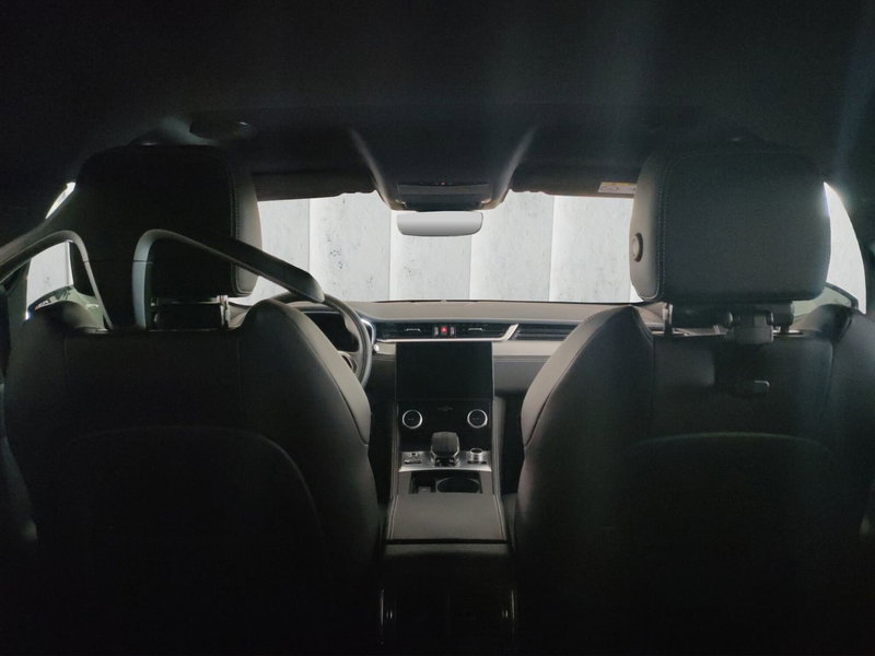 Jaguar F-Pace usata a Milano (4)