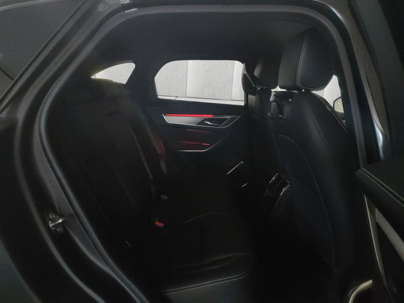 Jaguar F-Pace usata a Milano (5)