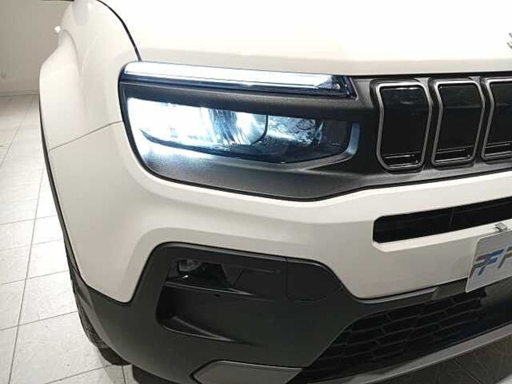 Jeep Avenger nuova a Teramo (15)
