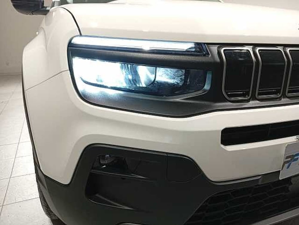 Jeep Avenger nuova a Teramo (16)