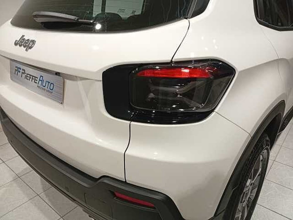 Jeep Avenger nuova a Teramo (18)