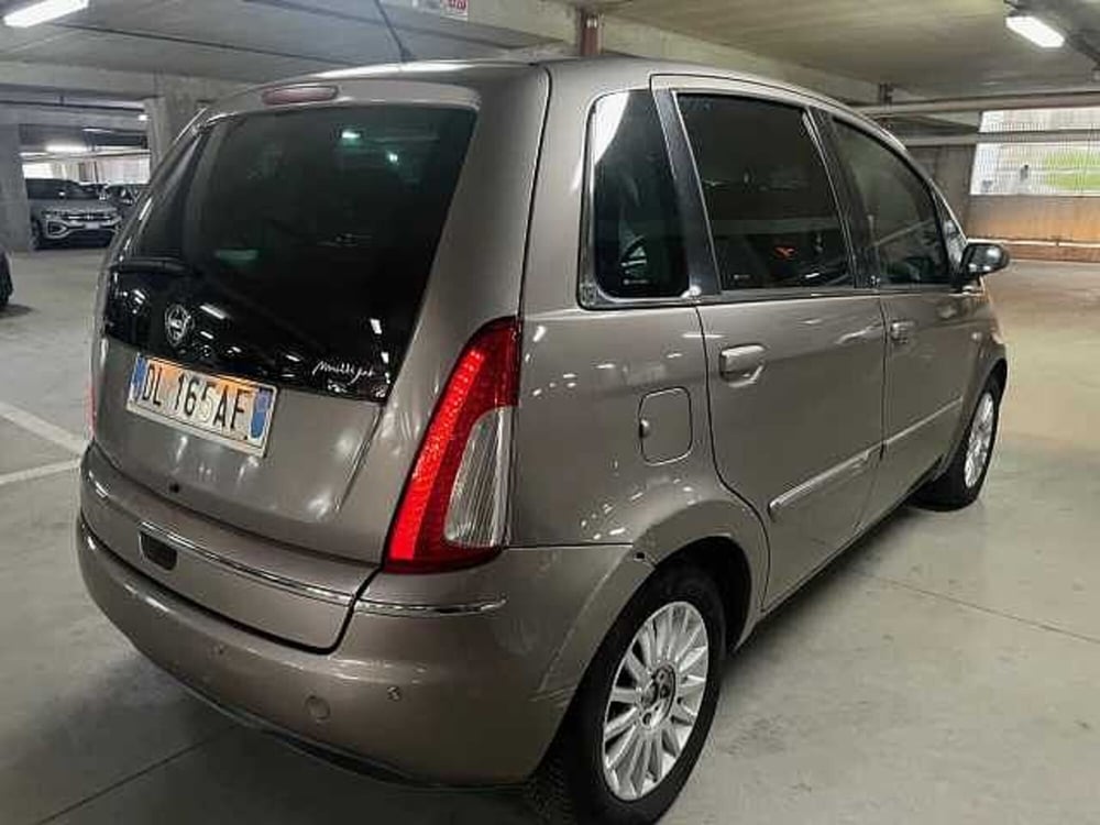 Lancia Musa usata a Genova (5)