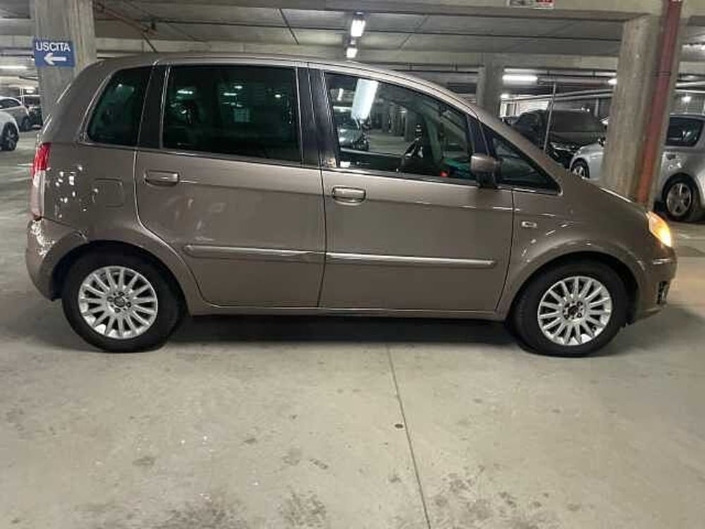 Lancia Musa usata a Genova (6)