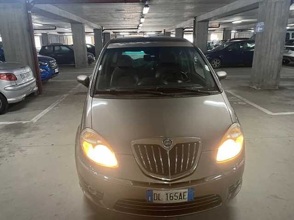 Lancia Musa usata a Genova (8)